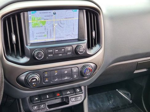 Used 2015 Chevrolet Colorado Z71 AWD/4WD image 16
