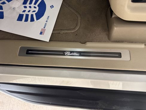 Used 2019 Cadillac Escalade Luxury AWD/4WD image 29