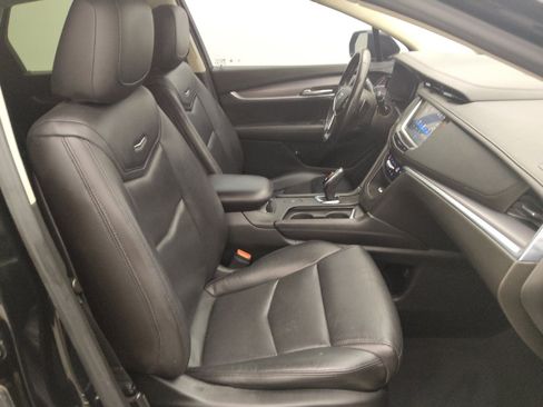 Used 2019 Cadillac XT5 Luxury FWD image 21