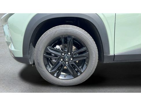 Certified 2025 Chevrolet Trax ACTIV w/ Sunroof Package FWD image 34