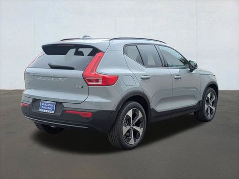 New 2026 Volvo XC40 B5 Plus w/ Protection Package Premier AWD/4WD image 2