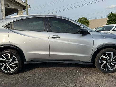 Used 2019 Honda HR-V Sport image 6