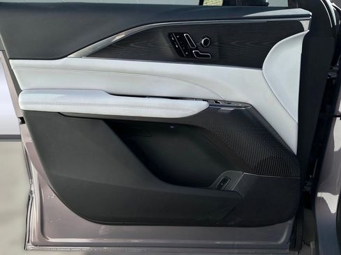 Certified 2024 Cadillac Lyriq Sport image 12