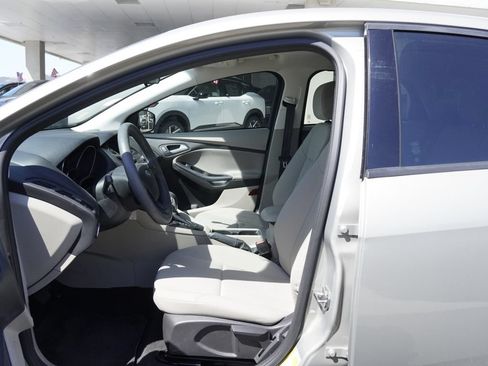 Used 2015 Ford Focus SE FWD image 20