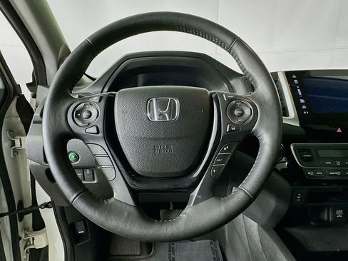 Used 2018 Honda Ridgeline RTL-E image 16