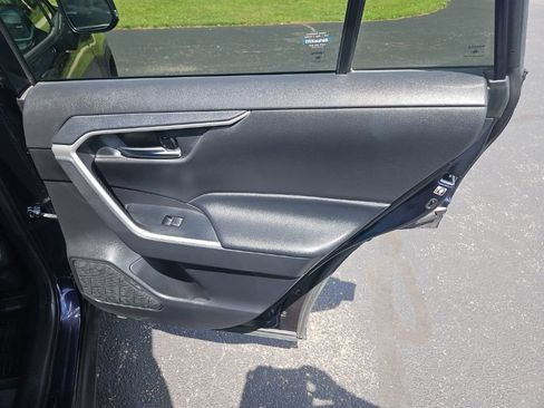 Used 2020 Toyota RAV4 XLE Premium AWD/4WD image 29