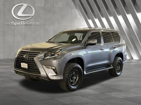Used 2023 Lexus GX 460 Premium w/ Premium Plus Package AWD/4WD image 3