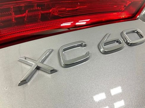 New 2025 Volvo XC60 B5 Core w/ Protection Package Premier image 45