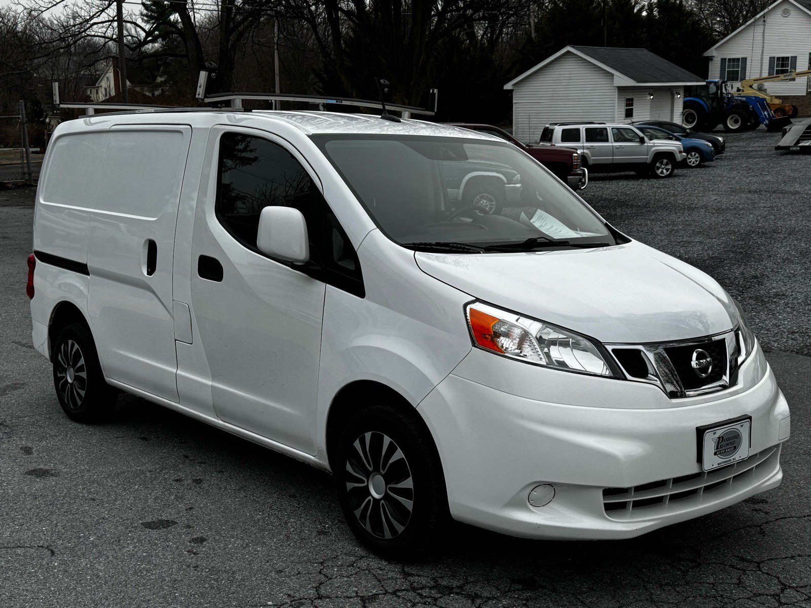 Used 2019 Nissan NV200 SV w/ Navigation Package FWD image 3