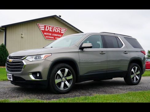 Used 2019 Chevrolet Traverse LT w/ LT Premium Package AWD/4WD image 1