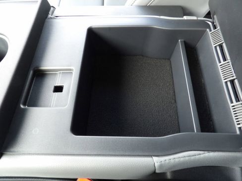 Used 2024 Ford F550 2WD Crew Cab Super Duty image 26