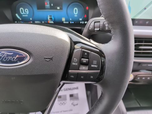 Used 2023 Ford Escape Platinum image 21