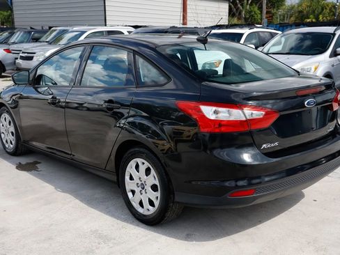 Used 2012 Ford Focus SE FWD image 4