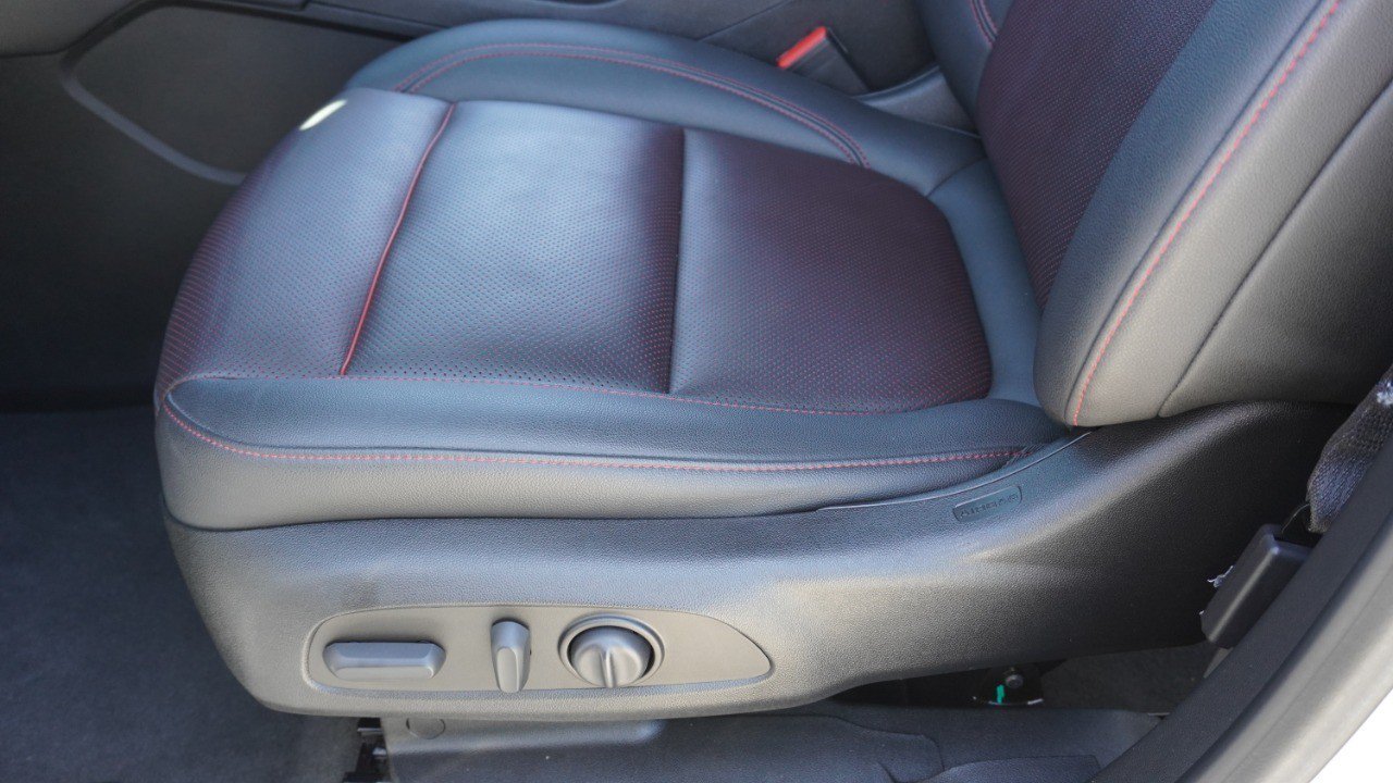 Used 2022 Chevrolet Blazer RS w/ Enhanced Convenience Package FWD image 23