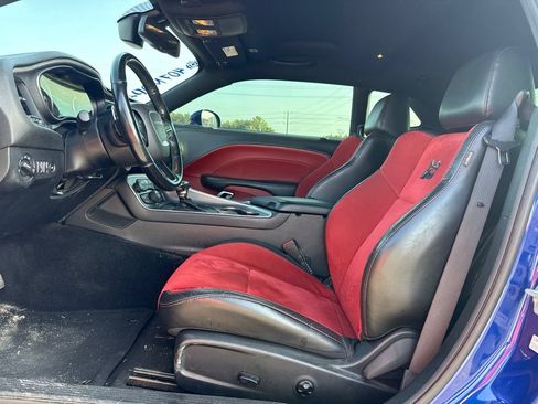Used 2022 Dodge Challenger R/T Scat Pack RWD image 6
