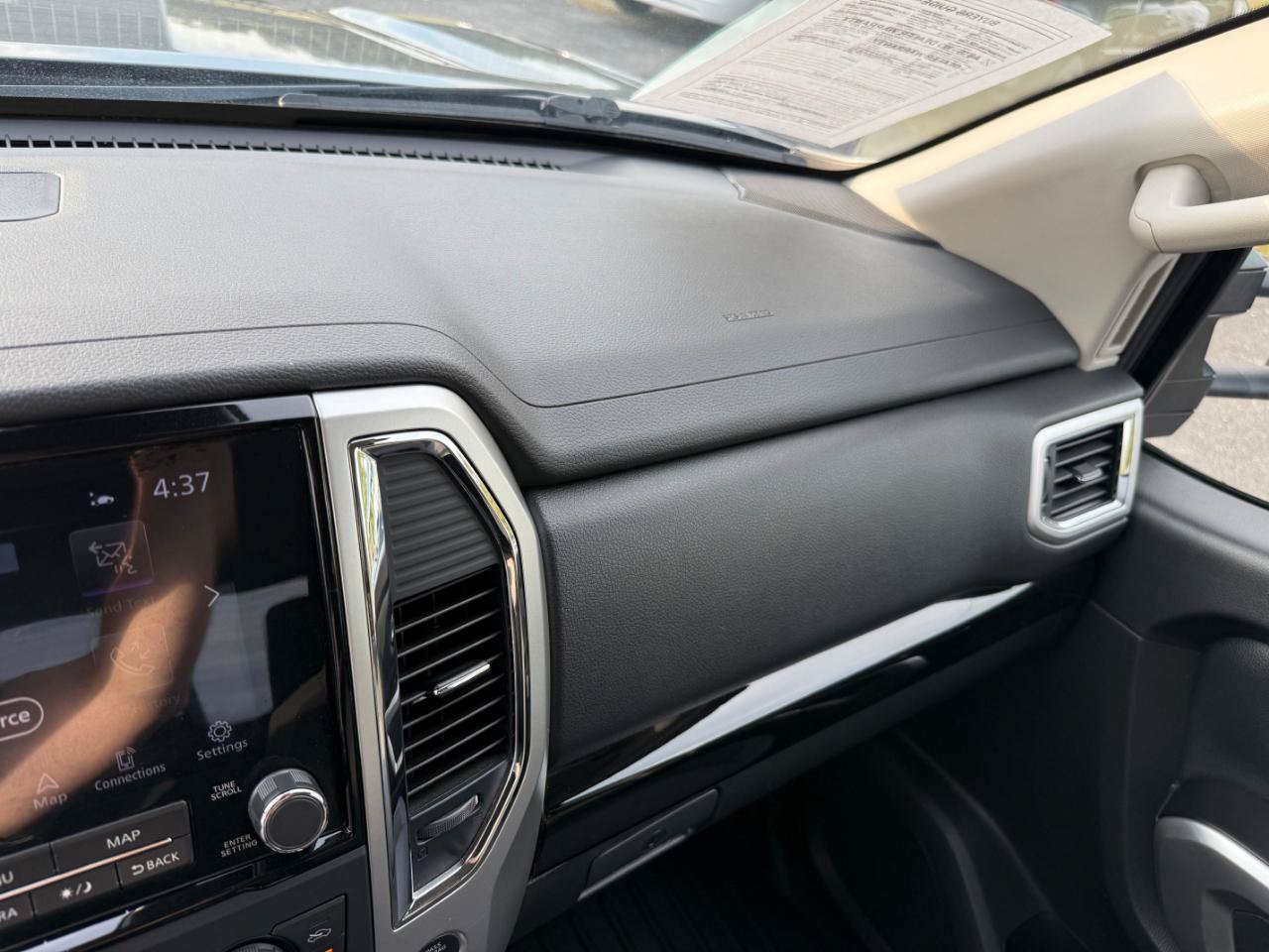 Used 2020 Nissan Titan SV w/ SV Convenience Package AWD/4WD image 37