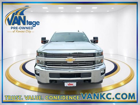 Used 2016 Chevrolet Silverado 2500 LT w/ LT Convenience Package AWD/4WD image 2