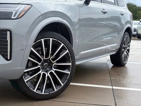 New 2026 Volvo XC90 B6 Plus w/ Protection Package Premier image 9