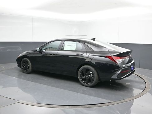 New 2026 Hyundai Elantra Sport image 3