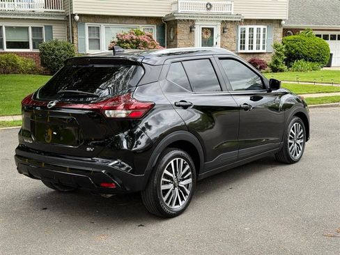 Used 2021 Nissan Kicks SV image 7