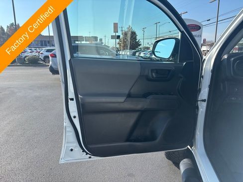 Used 2023 Toyota Tacoma TRD Off-Road image 10