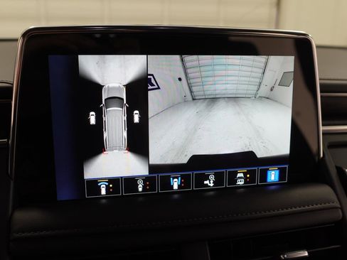 Used 2023 Chevrolet Tahoe LT w/ Luxury Package RWD image 25