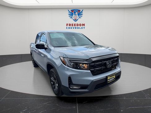 Used 2024 Honda Ridgeline Sport image 7