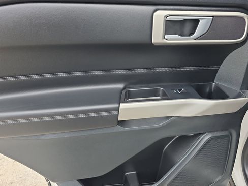Used 2023 Ford Explorer XLT w/ Equipment Group 202A image 14