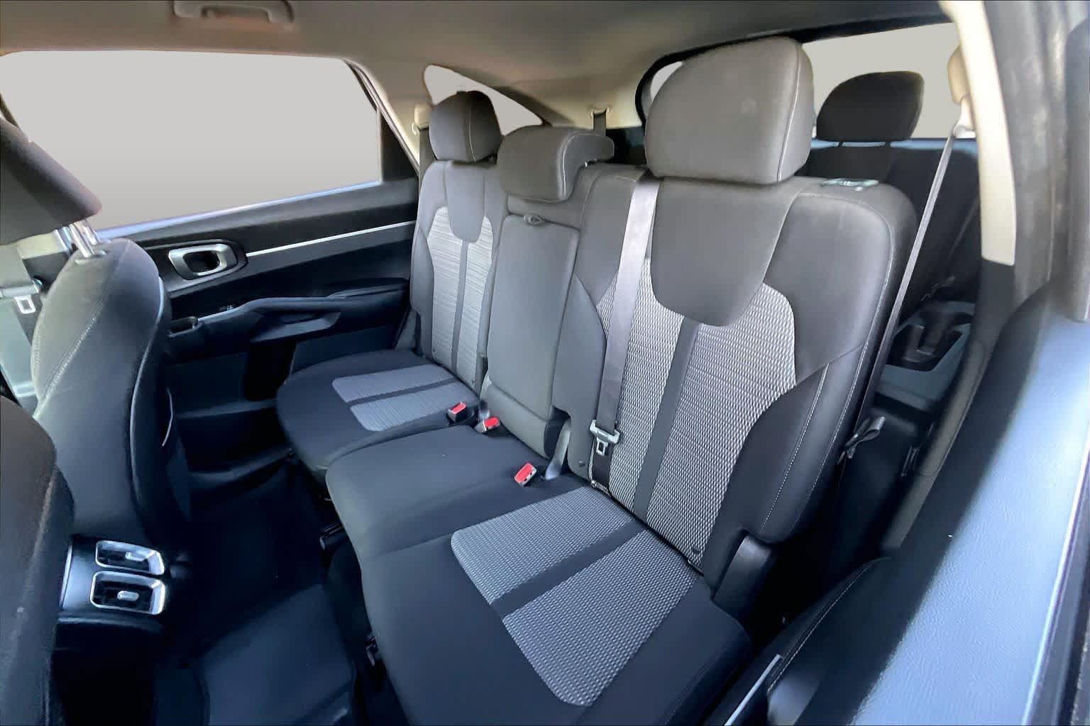 Used 2022 Kia Sorento LX AWD/4WD image 20