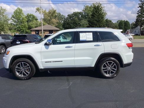 Used 2017 Jeep Grand Cherokee Limited image 3