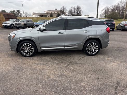 Used 2024 GMC Terrain Denali w/ Denali Premium Package image 3