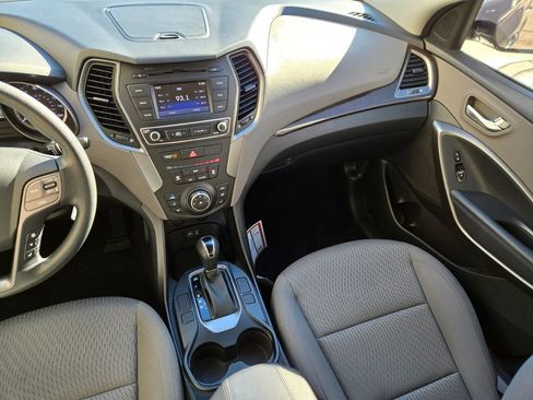 Used 2018 Hyundai Santa Fe Sport image 15