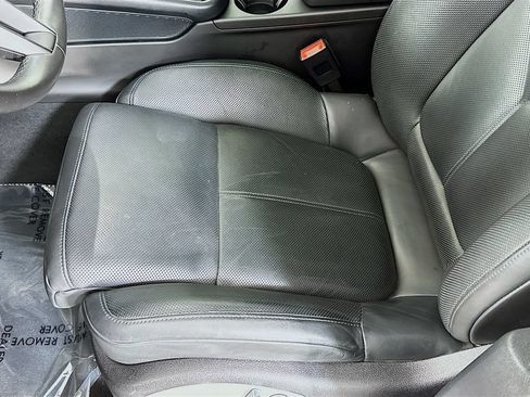 Certified 2022 Porsche Macan AWD/4WD image 22