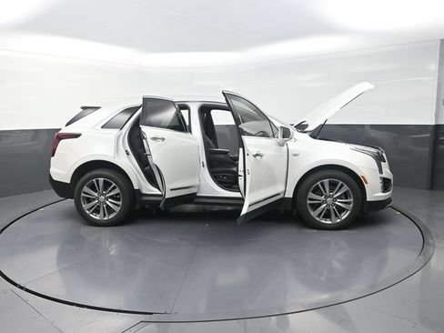 Used 2020 Cadillac XT5 Premium Luxury w/ Platinum Package AWD/4WD image 46