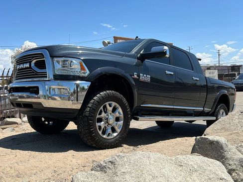 Used 2017 RAM 2500 Limited AWD/4WD image 2
