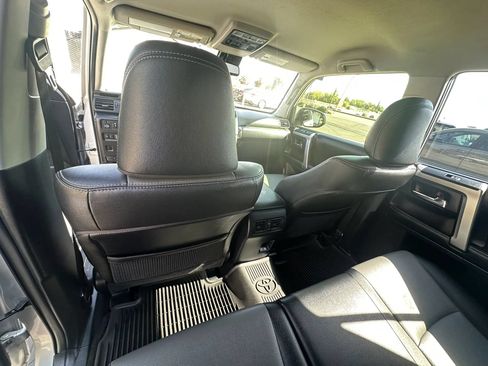 Used 2021 Toyota 4Runner SR5 Premium AWD/4WD image 43