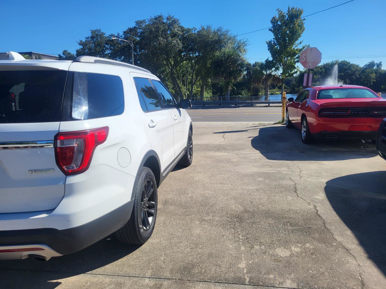 Used 2016 Ford Explorer XLT w/ Equipment Group 202A FWD image 34