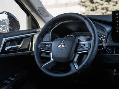 New 2026 Mitsubishi Outlander SE AWD/4WD image 15