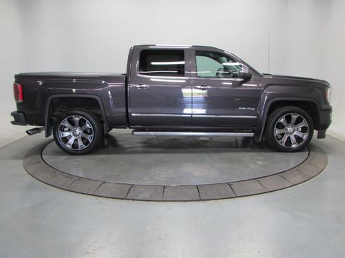 Used 2016 GMC Sierra 1500 Denali w/ Denali Ultimate Package AWD/4WD image 8