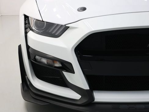Used 2022 Ford Mustang Shelby GT500 w/ Carbon Fiber Track Pack RWD image 73