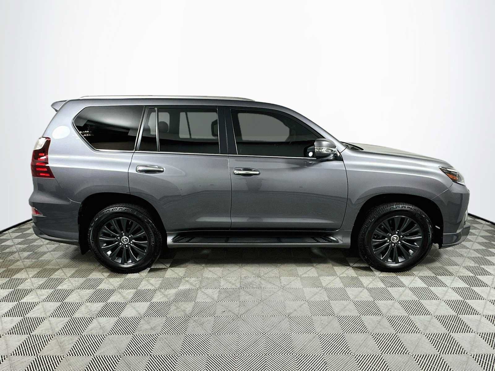 Used 2021 Lexus GX 460 Premium w/ Accessory Package AWD/4WD image 8