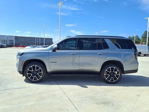 Used 2025 Chevrolet Tahoe RST w/ Comfort Package RWD image 9
