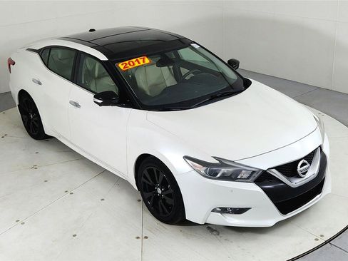 Used 2017 Nissan Maxima Platinum image 13