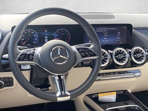 Certified 2025 Mercedes-Benz GLA 250 image 17