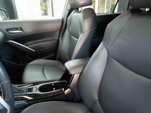 Used 2023 Toyota Corolla Cross XLE image 10