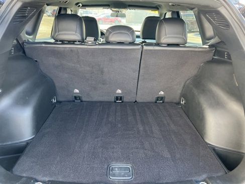 Used 2024 Jeep Compass Latitude image 30