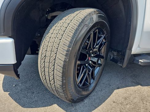 Used 2022 GMC Sierra 1500 Elevation w/ LPO, Elevation Black Package AWD/4WD image 36