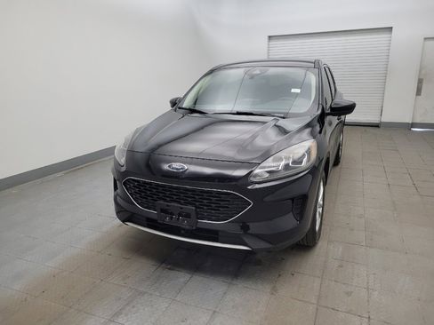 Used 2020 Ford Escape SE image 15