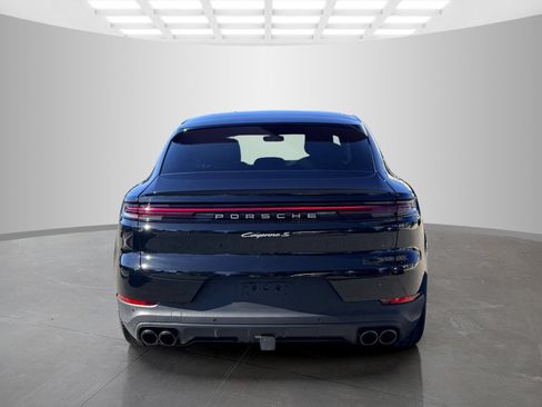 Used 2025 Porsche Cayenne S AWD/4WD image 6