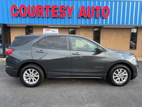 Used 2020 Chevrolet Equinox LS FWD image 11